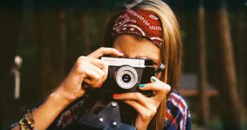 bandana femme dans les cheveux